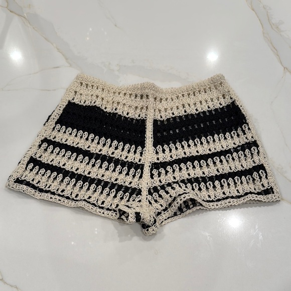 Zara Stripe Crochet Women Shorts - Picture 2 of 5